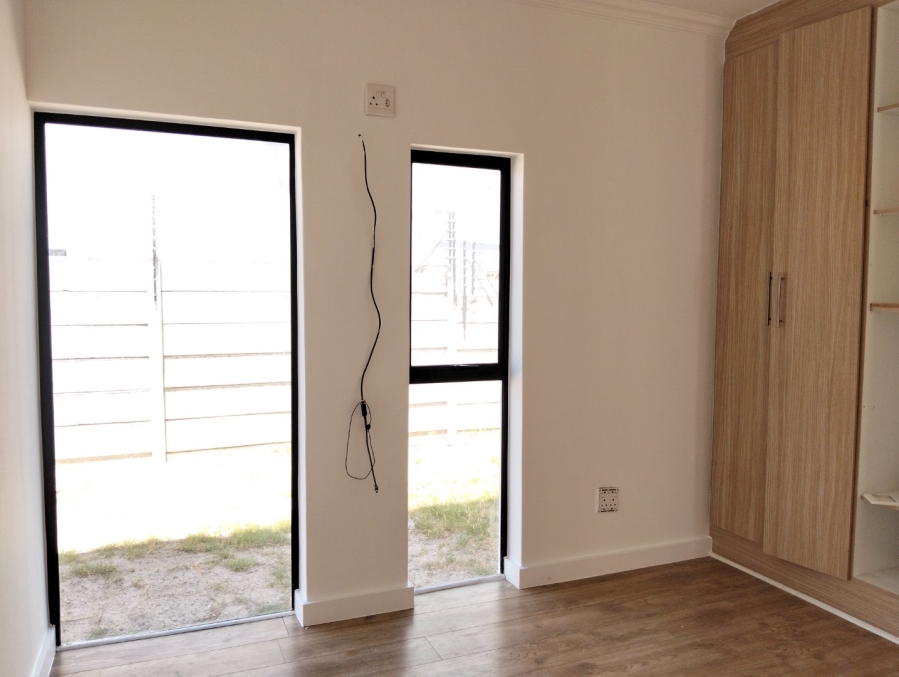 4 Bedroom Property for Sale in Parklands North Western Cape